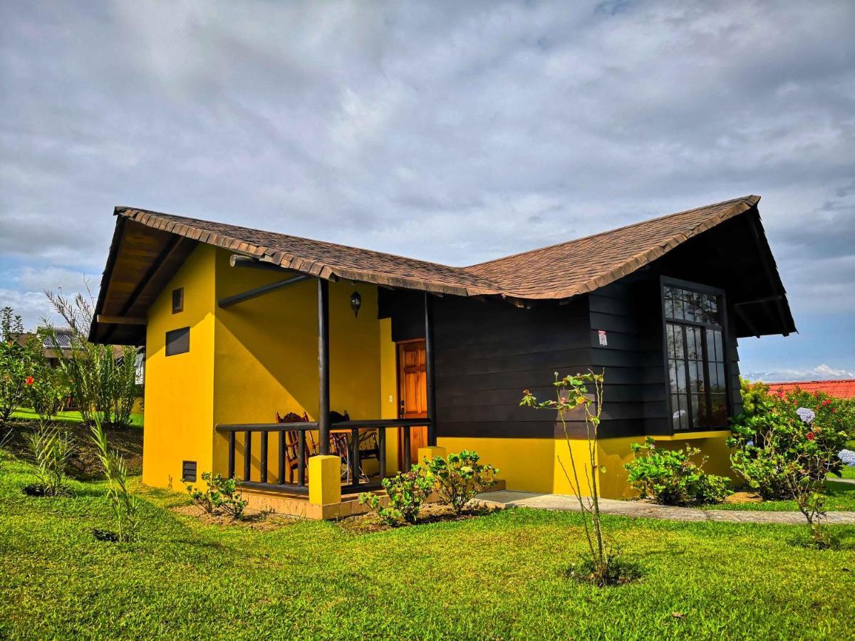 Hotel Campo Verde La Fortuna Exterior photo