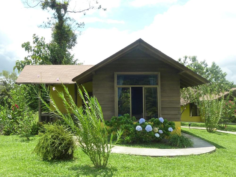 Hotel Campo Verde La Fortuna Exterior photo